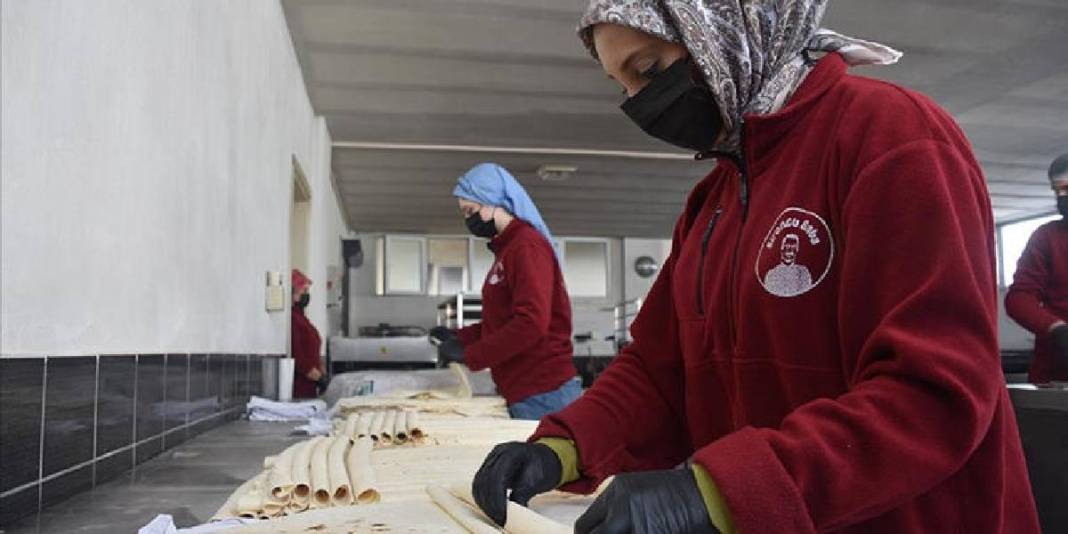 Bir yörenin vazgeçilmez lezzeti aile elinde üretiliyor! Küçük işletmeden büyük üretim merkezine: 16 yıldır emek veriyorlar 4